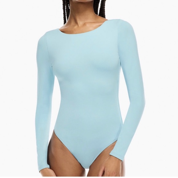 Babaton Tops - Babaton Aritzia Long Sleeve Contour Bodysuit
